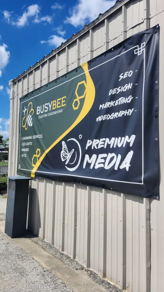 Large vinyl banner for outdoor display