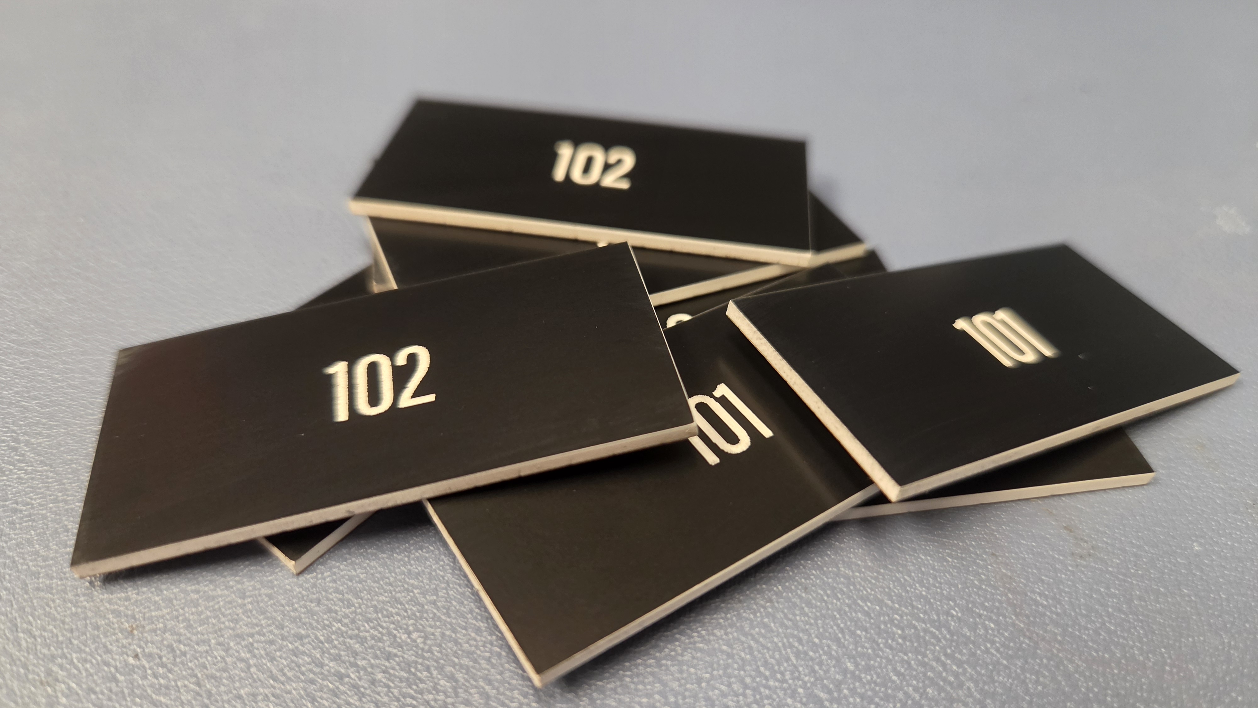 Engraved phenolic electrical identification tags